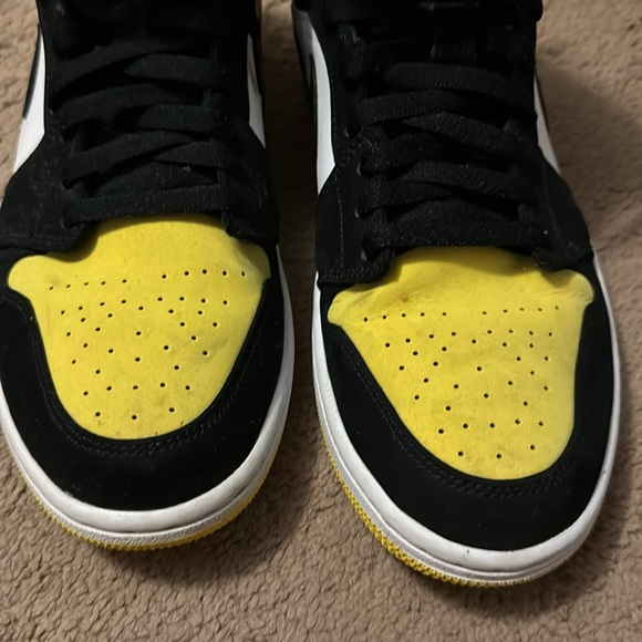 2019 Men’s Jordan’s 1 mid yellow toe size 11 - Picture 9 of 16